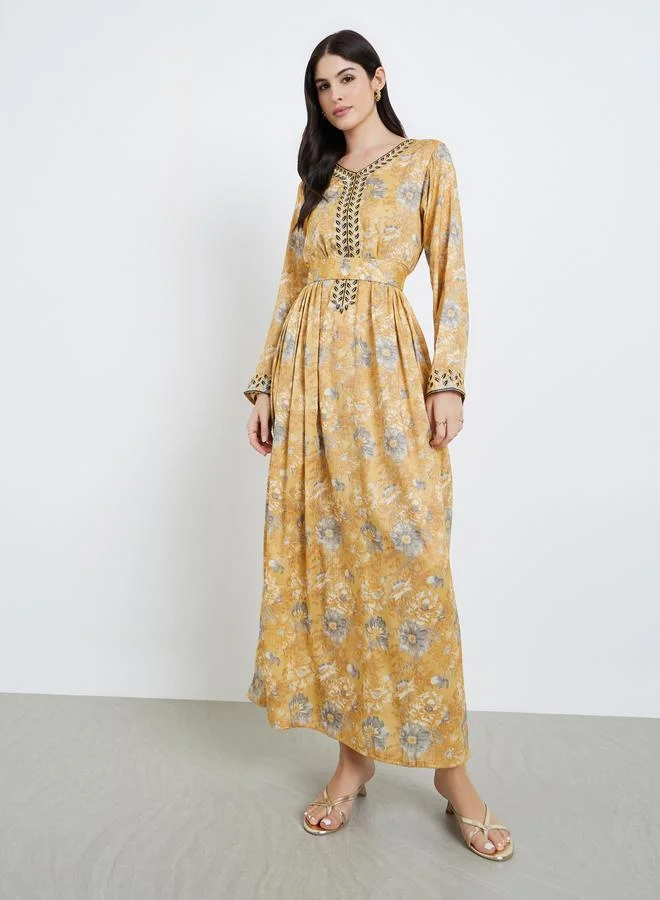 أميرة جلابية مطرزة بطبعة زهور